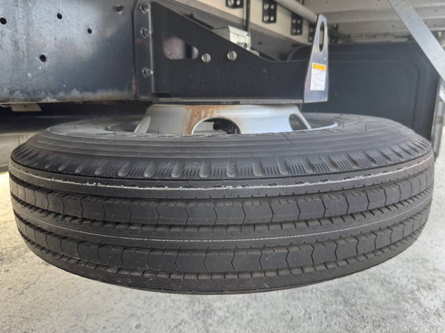 日野レンジャー冷蔵冷凍ウイング中型（4t）[写真26]