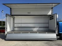 日野レンジャー冷蔵冷凍ウイング中型（4t）[写真28]