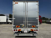 日野レンジャー冷蔵冷凍ウイング中型（4t）[写真10]