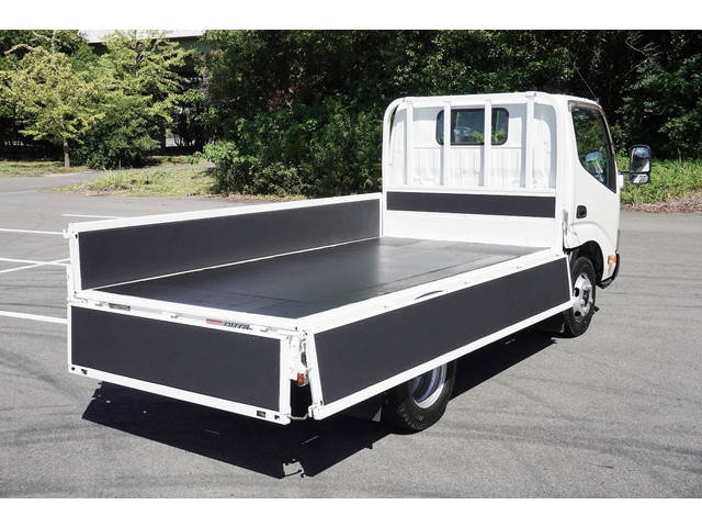 日野デュトロ平ボディ小型（2t・3t）[写真08]