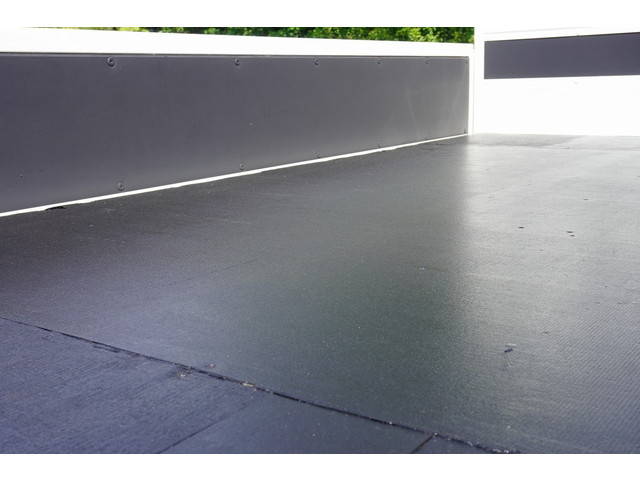 日野デュトロ平ボディ小型（2t・3t）[写真09]