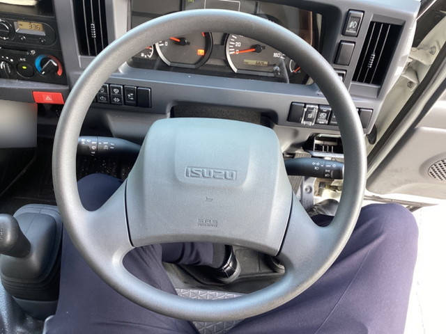 いすゞエルフ平ボディ小型（2t・3t）[写真13]