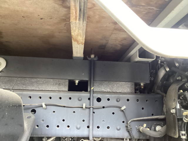 いすゞエルフ平ボディ小型（2t・3t）[写真05]