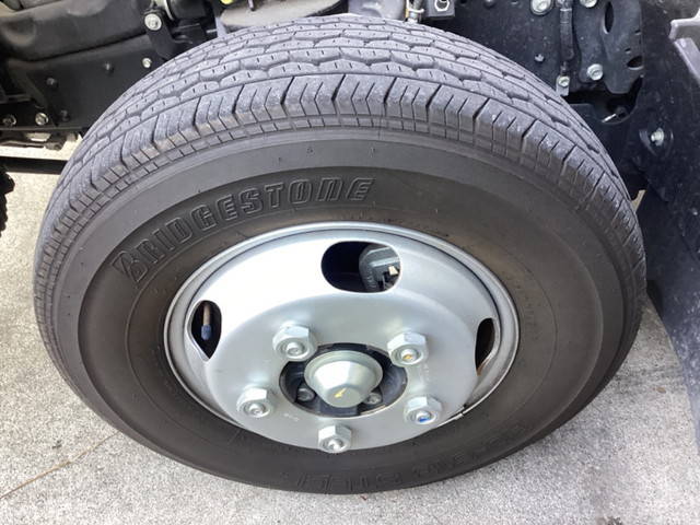 いすゞエルフ平ボディ小型（2t・3t）[写真08]