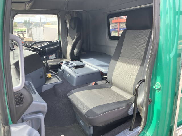 日野プロフィアコンテナ専用車大型（10t）[写真31]