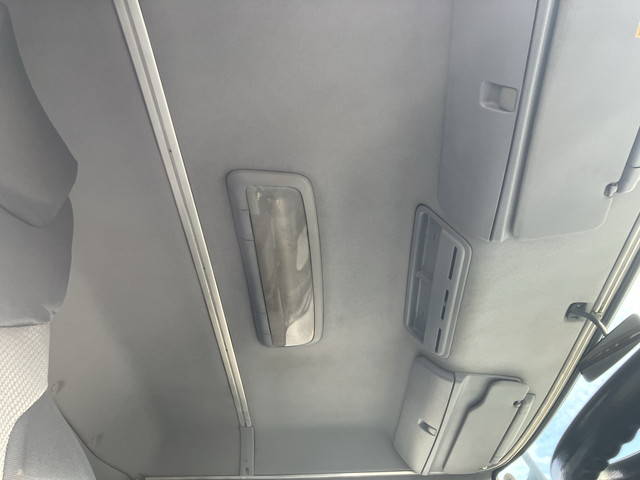 日野プロフィアコンテナ専用車大型（10t）[写真34]