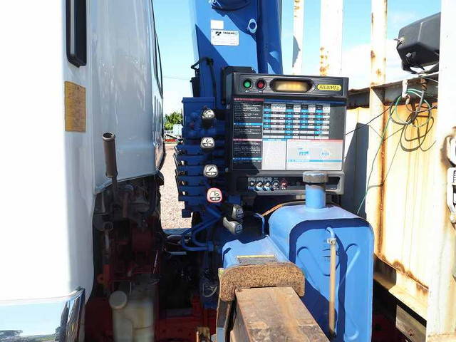 いすゞフォワードクレーン5段増トン（6t・8t）[写真12]