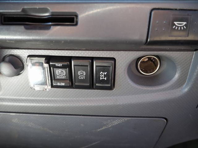 いすゞフォワードクレーン5段増トン（6t・8t）[写真36]