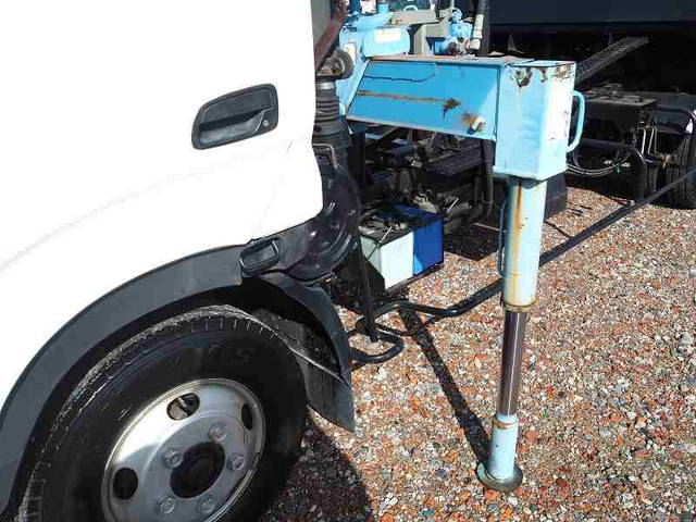 日野デュトロセーフティクレーン3段小型（2t・3t）[写真11]