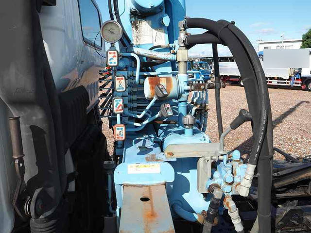 日野デュトロセーフティクレーン3段小型（2t・3t）[写真12]