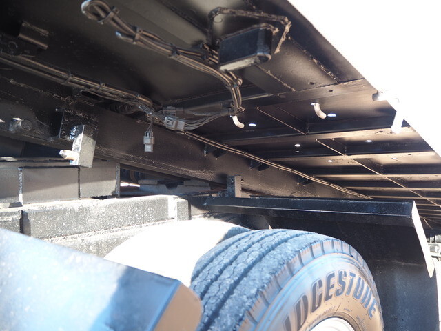 日野デュトロセーフティクレーン3段小型（2t・3t）[写真15]