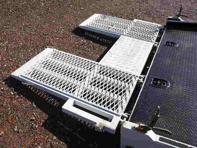 日野デュトロセーフティクレーン3段小型（2t・3t）[写真22]