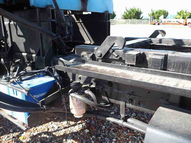 日野デュトロセーフティクレーン3段小型（2t・3t）[写真25]