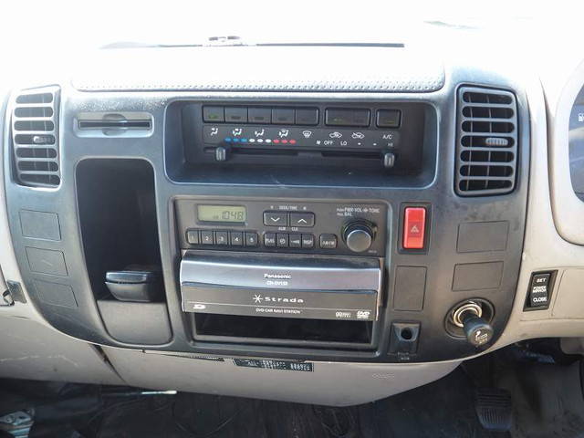 日野デュトロセーフティクレーン3段小型（2t・3t）[写真36]