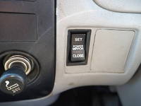 日野デュトロセーフティクレーン3段小型（2t・3t）[写真38]