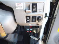 日野デュトロセーフティクレーン3段小型（2t・3t）[写真39]