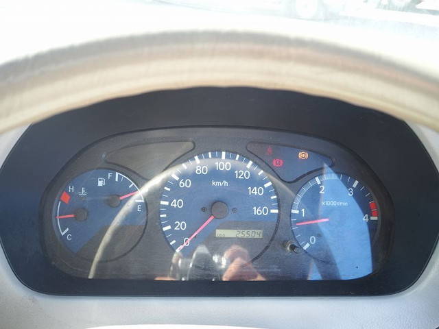 日野デュトロセーフティクレーン3段小型（2t・3t）[写真39]