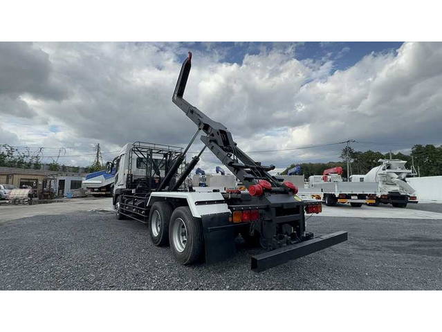 三菱ふそうスーパーグレートコンテナ専用車大型（10t）[写真16]