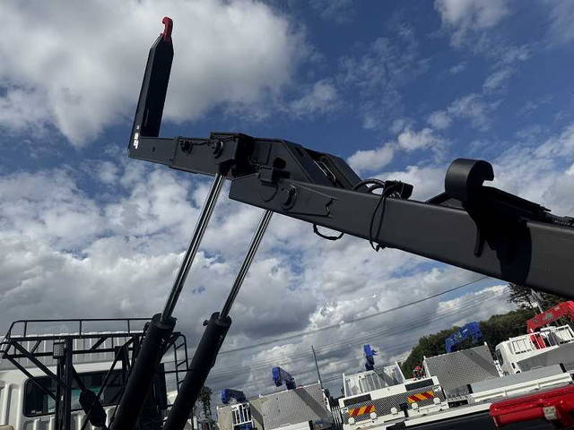 三菱ふそうスーパーグレートコンテナ専用車大型（10t）[写真17]