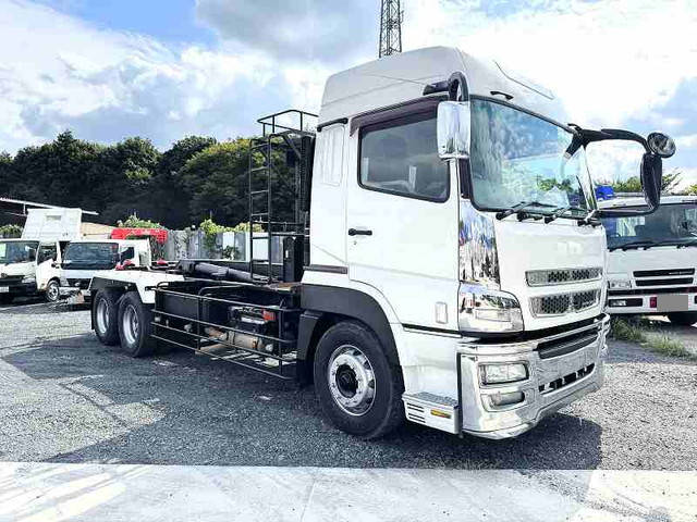 三菱ふそうスーパーグレートコンテナ専用車大型（10t）[写真03]