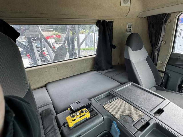 三菱ふそうスーパーグレートコンテナ専用車大型（10t）[写真34]