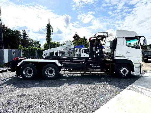 三菱ふそうスーパーグレートコンテナ専用車大型（10t）[写真06]