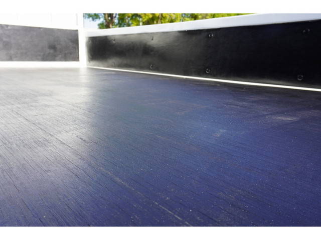 いすゞエルフ平ボディ小型（2t・3t）[写真12]