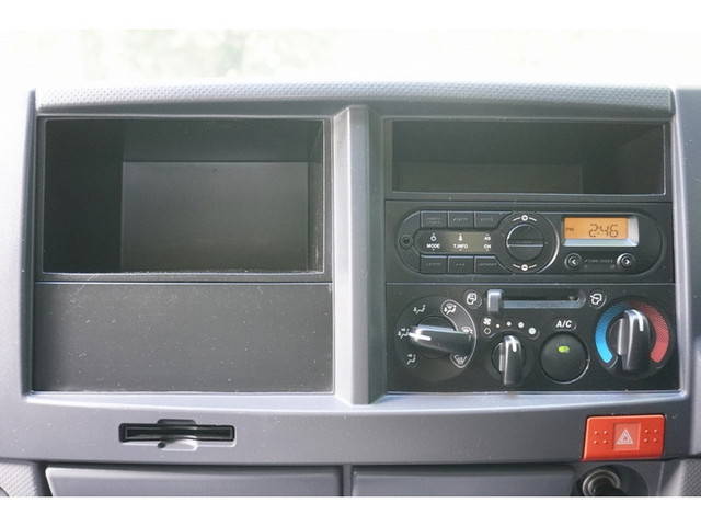 いすゞエルフ平ボディ小型（2t・3t）[写真34]