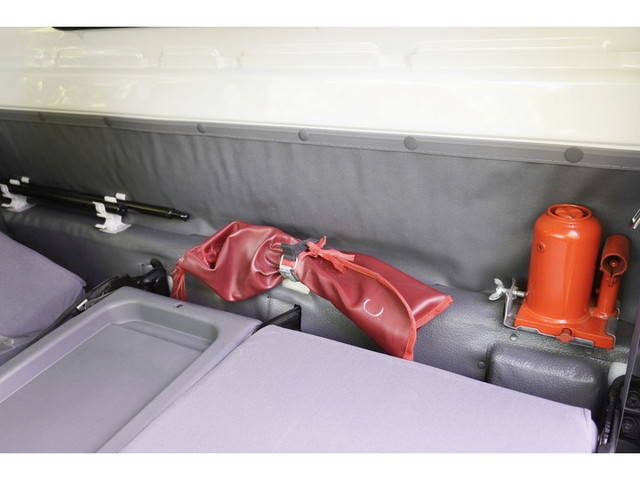 いすゞエルフ平ボディ小型（2t・3t）[写真37]