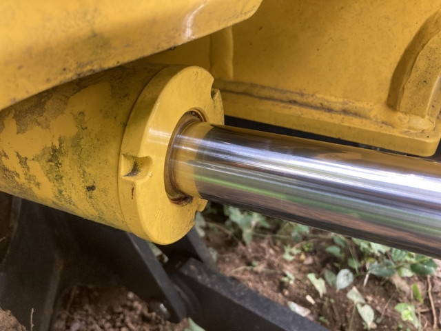 コマツミニユンボ（ミニバックホー）[写真07]