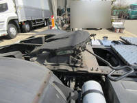 UDトラックスクオントレーラーヘッド（トラクターヘッド）大型（10t）[写真15]