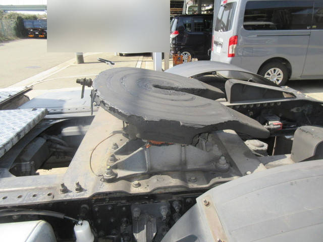 UDトラックスクオントレーラーヘッド（トラクターヘッド）大型（10t）[写真15]