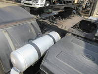 UDトラックスクオントレーラーヘッド（トラクターヘッド）大型（10t）[写真10]