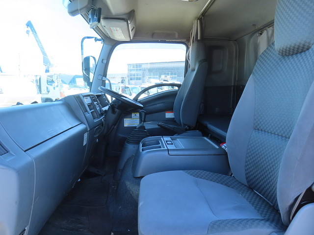 いすゞフォワードアルミウイング中型（4t）[写真20]