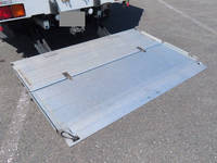 いすゞフォワードアルミウイング中型（4t）[写真33]