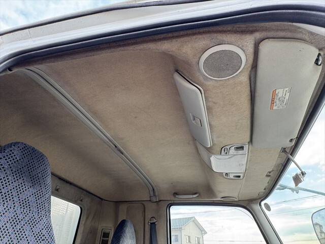 三菱ふそうファイター家畜運搬車中型（4t）[写真19]