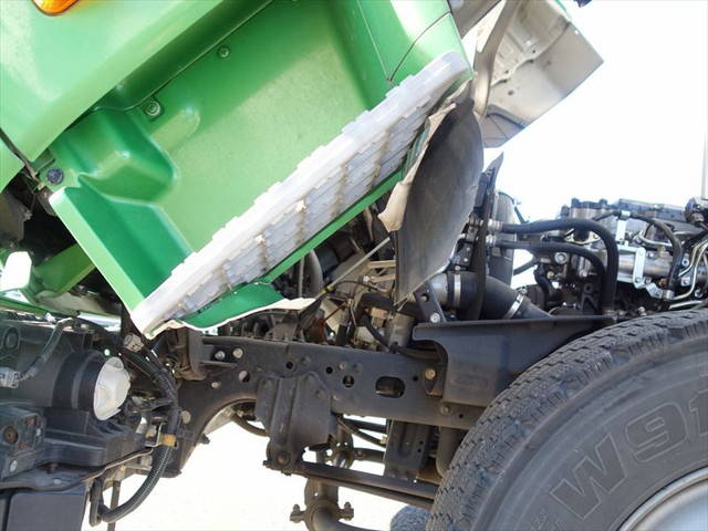 三菱ふそうファイターアルミウイング中型（4t）[写真39]