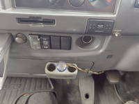 いすゞフォワードアルミウイング中型（4t）[写真17]