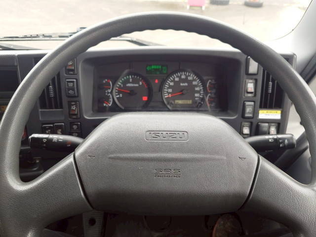 いすゞフォワードアルミウイング中型（4t）[写真20]