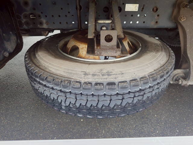 いすゞフォワードアルミウイング中型（4t）[写真09]