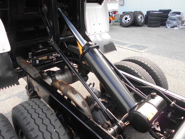 三菱ふそうキャンターダンプ小型（2t・3t）[写真21]