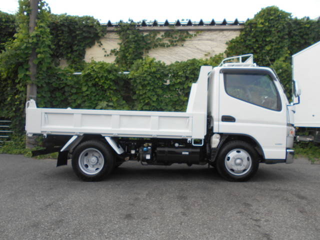 三菱ふそうキャンターダンプ小型（2t・3t）[写真09]