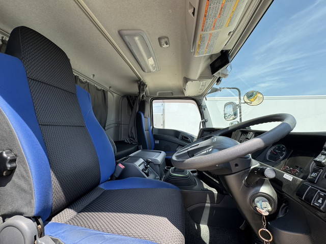 いすゞギガ冷凍車（冷蔵車）大型（10t）[写真11]