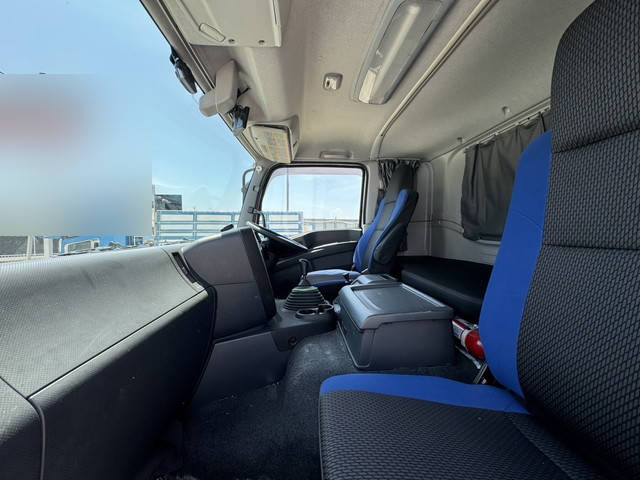 いすゞギガ冷凍車（冷蔵車）大型（10t）[写真12]