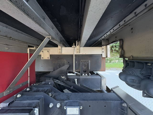 UDトラックスコンドルアルミバン増トン（6t・8t）[写真22]