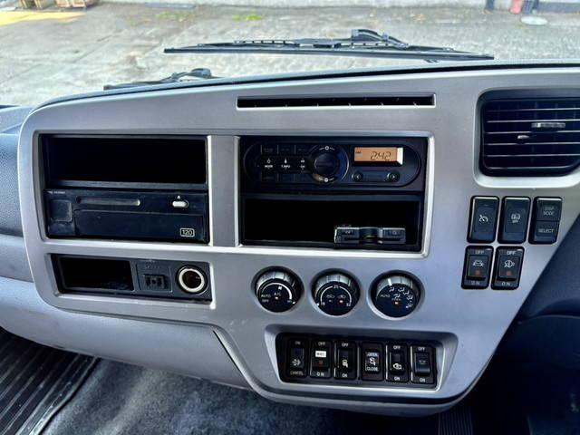 UDトラックスコンドルアルミバン増トン（6t・8t）[写真29]