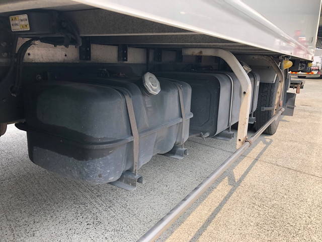 日野レンジャー冷凍車（冷蔵車）中型（4t）[写真28]