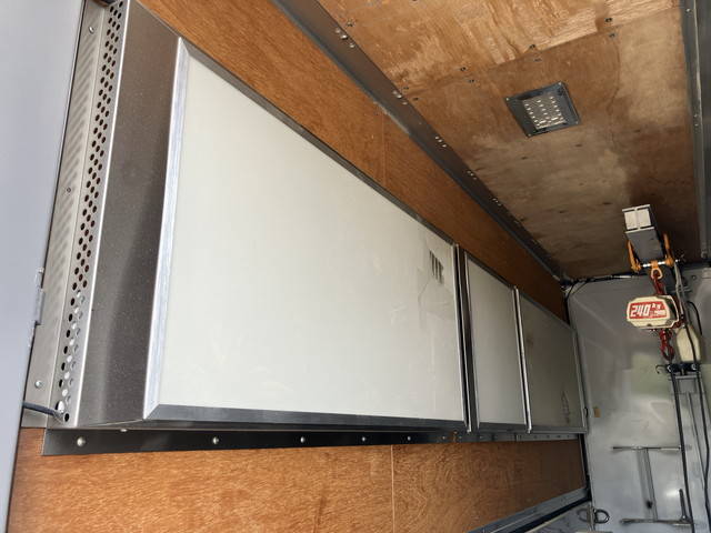 三菱ふそうキャンターパネルウイング小型（2t・3t）[写真11]