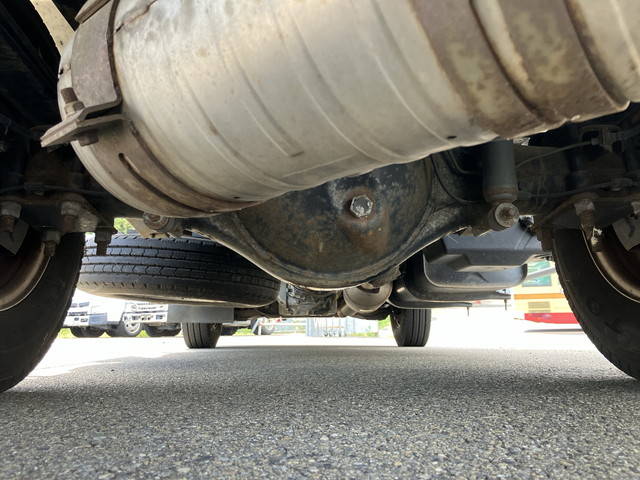 三菱ふそうキャンターパネルウイング小型（2t・3t）[写真28]