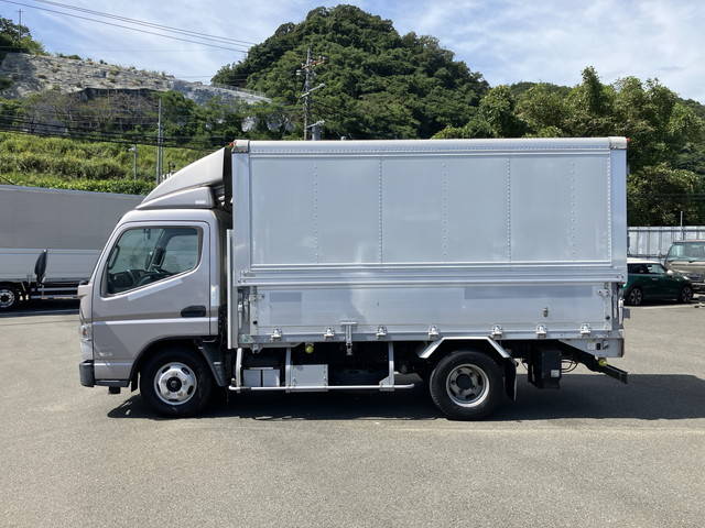 三菱ふそうキャンターパネルウイング小型（2t・3t）[写真05]